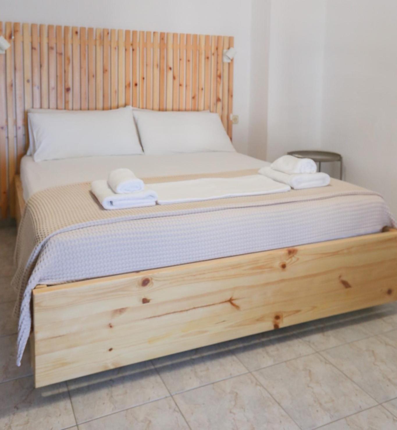 Nona'S Rooms Himare Buitenkant foto