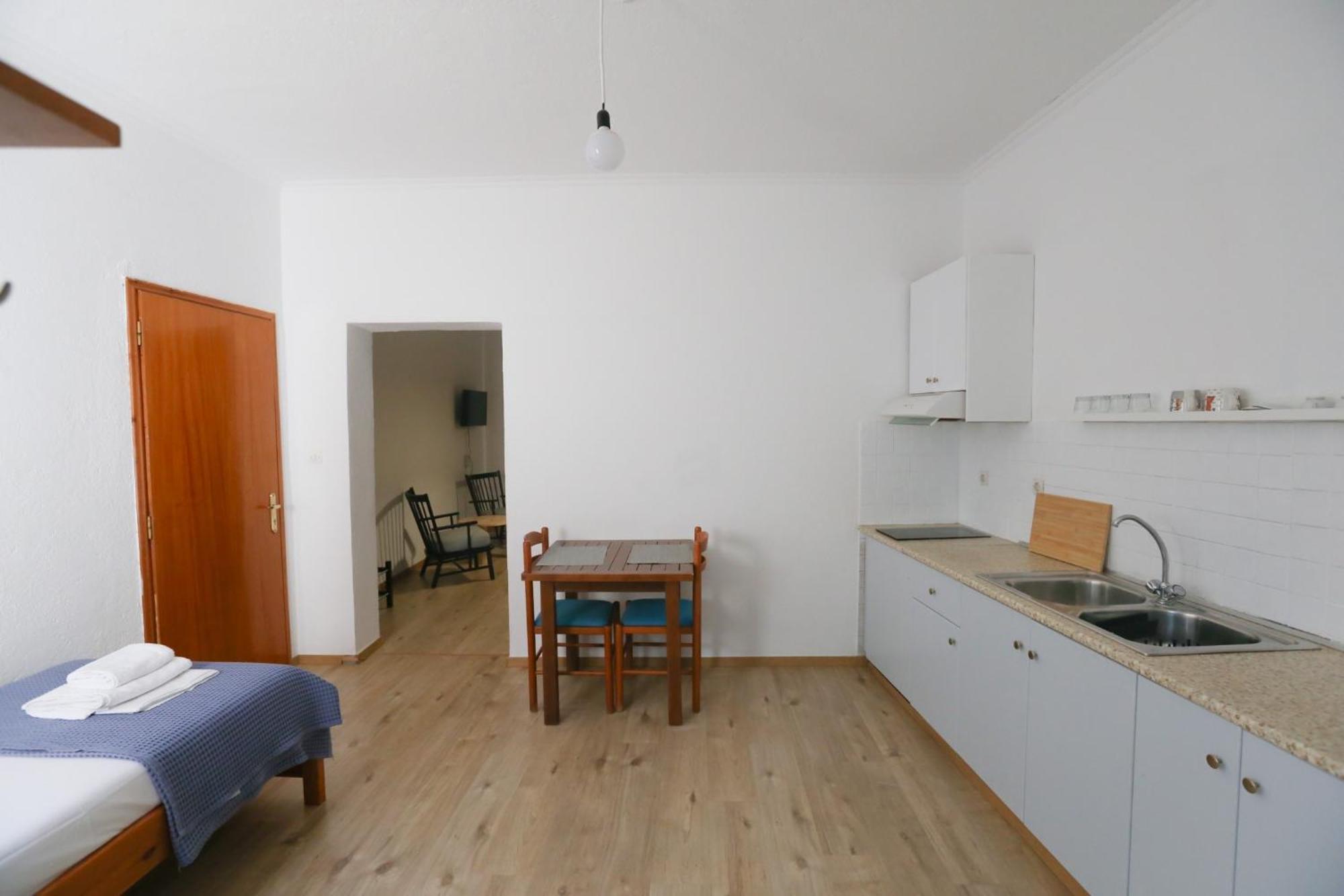 Nona'S Rooms Himare Buitenkant foto